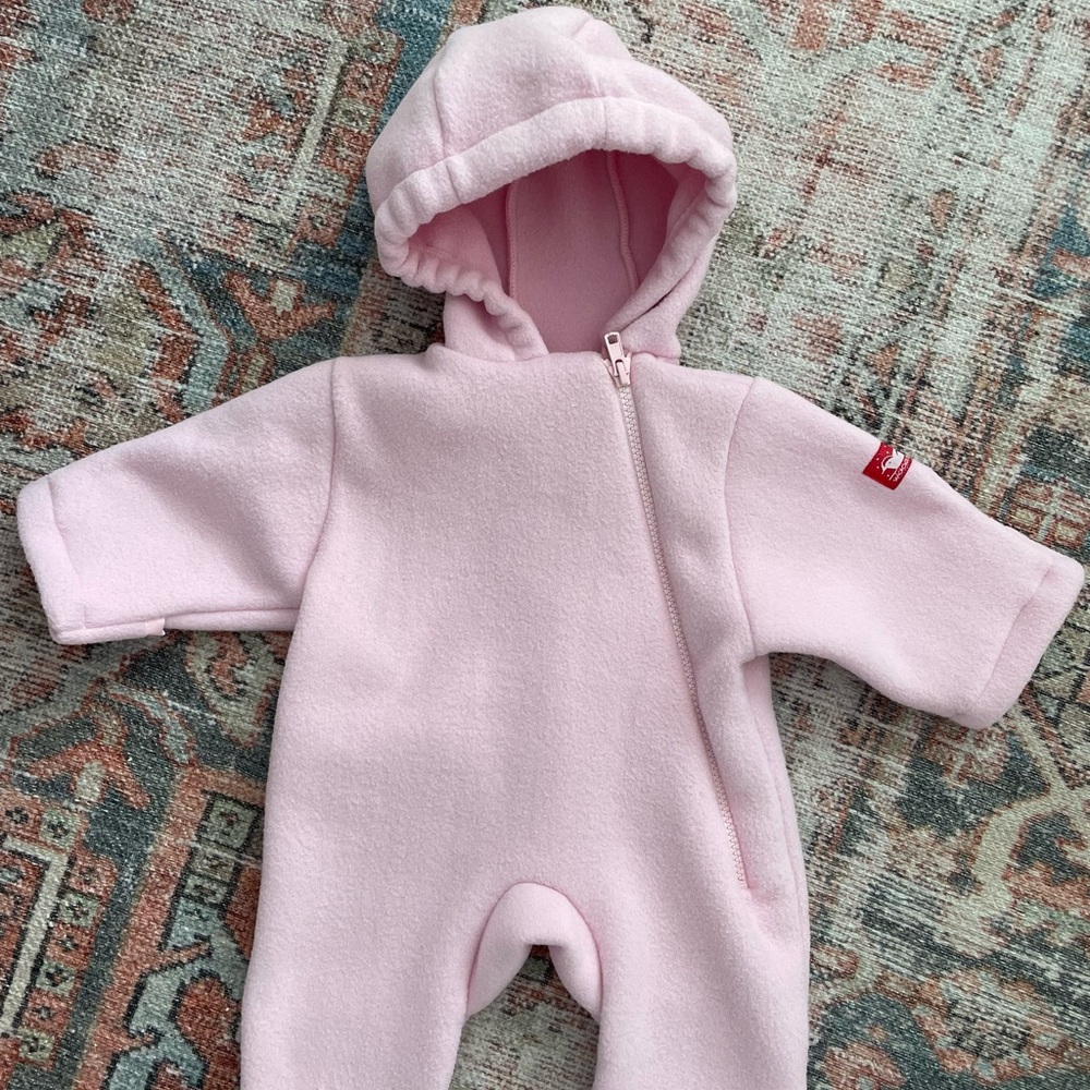 Soft Pink Widgeon Bunting